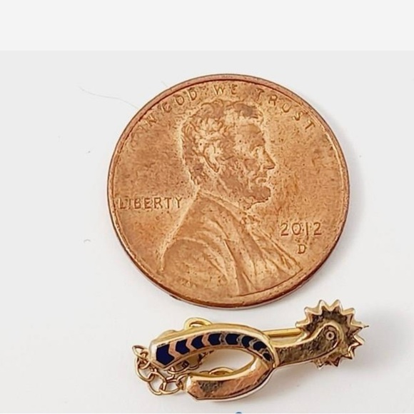 14K Gold Spur Pin - Picture 2 of 4